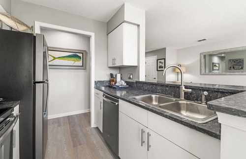 Manteo Condominio | Duck Crossing: Canalfront, Dog-friendly, Short Stays OK, Community Amenities