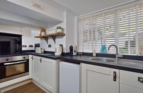 Whitby Cabaña | Duck Down Cottage