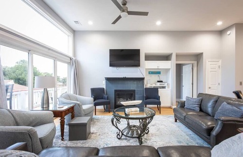 Sea Acres Casa | Duck Location! Volleyball, Pool, Game Room & More
