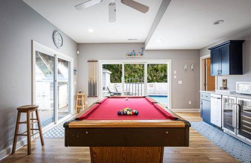 Sea Acres Casa | Duck Location Volleyball Pool Game Room & More