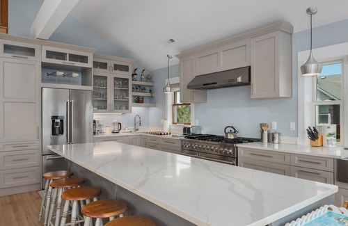 Duck Casa | Ocean Front, Elevator, Hot Tub, Gourmet Kitchen, Amazing Views, Linens & Towels