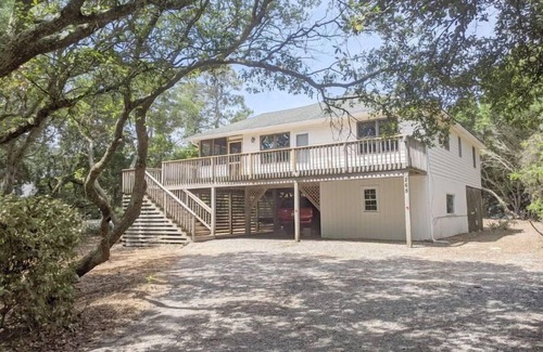 Southern Shores Casa | Duck Road Central Location🐶Dog Friendly🎾Parking &Tennis Pass⛱Walk to the Beach