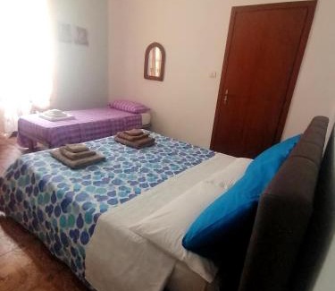 San Nicolo Casa | Due finestre sul cortile