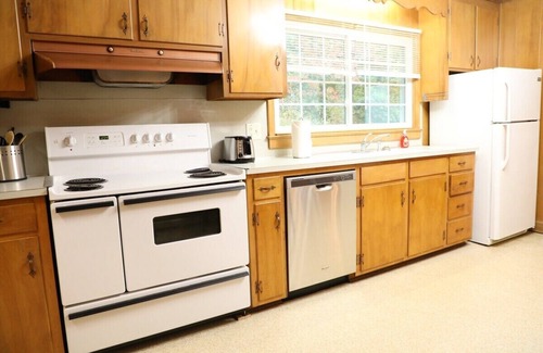Durham Casa | Duke Forest Gem! 3BR, sleeps 7