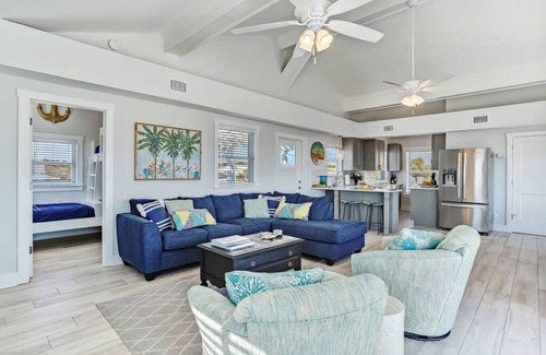 Fernandina Beach Casa | Duke's Beach House | Oceanfront | Huge Deck | Breathtaking Views