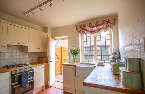 Benson Casa | Dulcie Cottage