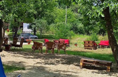 Pesteana Casa | Dumbrava Minunată