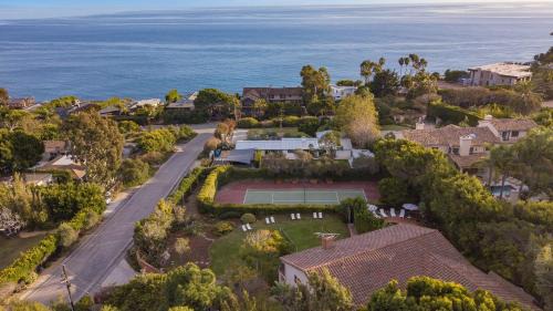 Central Malibu Villa | Dume Point by AvantStay Tennis Pool in Malibu