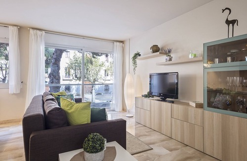 Mataro Apartamento | Duna bright and cozy apartment in Mataró