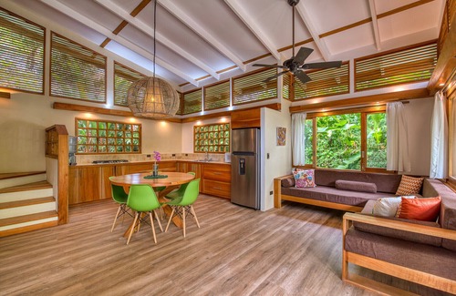 Chiguata Chalet De Esquí | Casa Duna. Casa diseño tropical & piscina privada