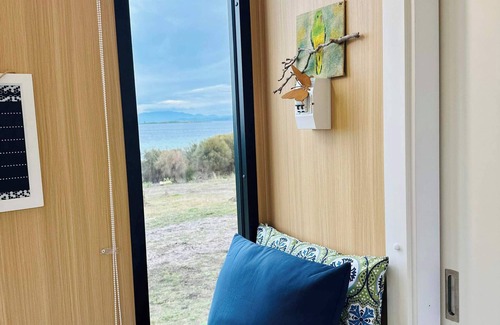 Murdunna Casa | Dunalley Bay Beachfront Retreat by Tiny Away