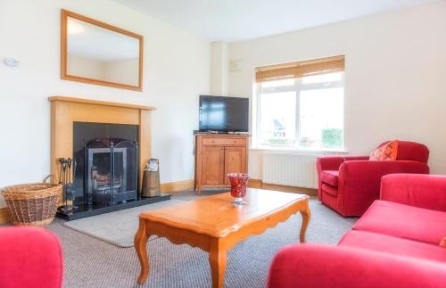 Tullaghan Casa | Duncarbury Heights - 4 Bedroom Detached House