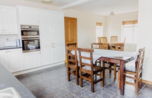 Tullaghan Casa | Duncarbury Heights - 4 Bedroom Detached House