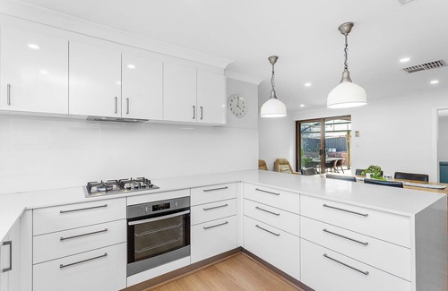 Duncraig Casa | Duncraig Family Haven with Pool & Play Area