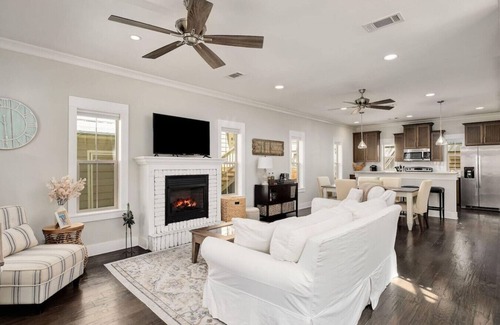Dune Allen Beach Casa | Dune Allen Coastal Charm – 3BR Home Walk to Beach & Pool Sleeps 6