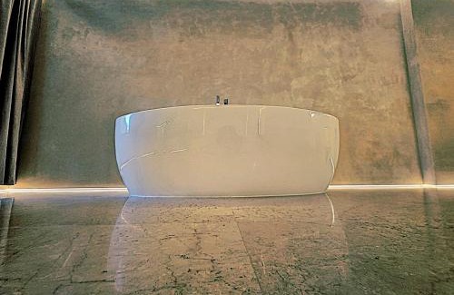 Rione III Colonna Apartamento | DUNE at Spanish Steps Luxury Apartment-Suite