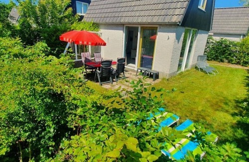 Egmond-Binnen Casa | Dune Bungalow directly against the dunes for 5 persons. Charming holiday home, Walking, Cycling, enjoying the silence.