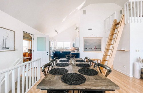 Salvo Cabaña | Dune Haus ~ Lovely Oceanfront Cottage Private Cape Hatteras Beach HotTub Lift