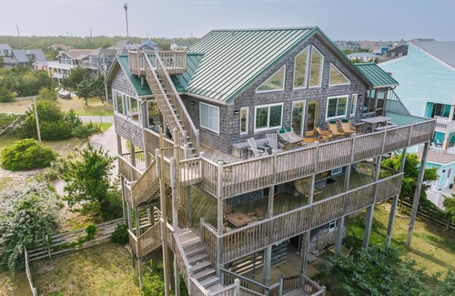 Salvo Cabaña | Dune Haus ~ Lovely Oceanfront Cottage Private Cape Hatteras Beach HotTub Lift