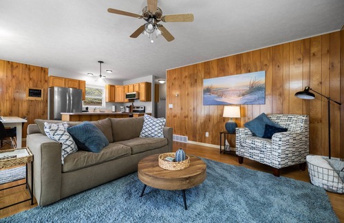 Empire Casa | Dune Hideaway: On Little Glen Lake