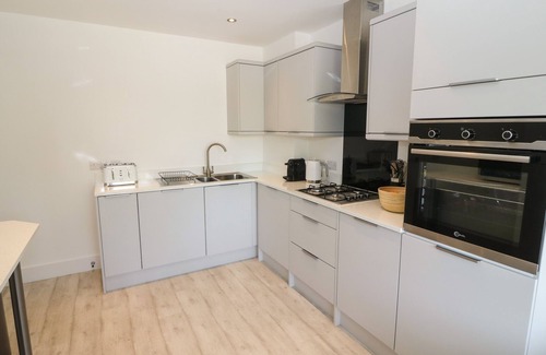 Llanfaelog Cabaña | DUNE RETREAT, pet friendly, luxury holiday cottage in Rhosneigr