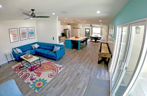 Oxnard Dunes Casa | Dunes by the Shore - Walk to the Beach!