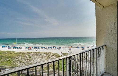 Gulf Lagoon Beach Apartamento | Dunes of Panama Beach Resort by Panhandle Getaways