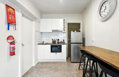 North Hobart Casa | Dunn Cottage North Hobart x 6
