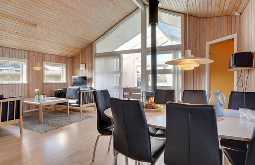 Næs Casa | "Dunya" - 400m from the sea by Interhome