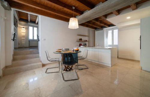 Iseo Apartamento | Duomo Apartment