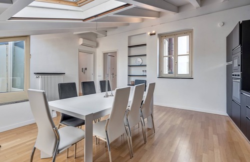 Como City Centre Apartamento | [Duomo-Porta Torre] Penthouse with Private Terrace