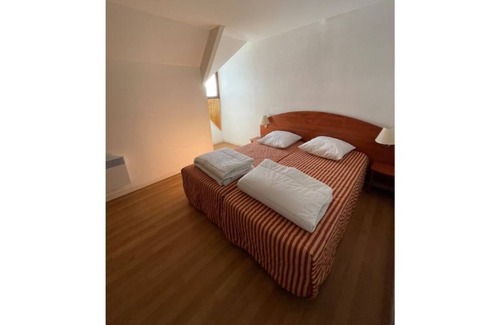 La Mongie Apartamento | Duplex 10 pers-View of the runway and swimming pool