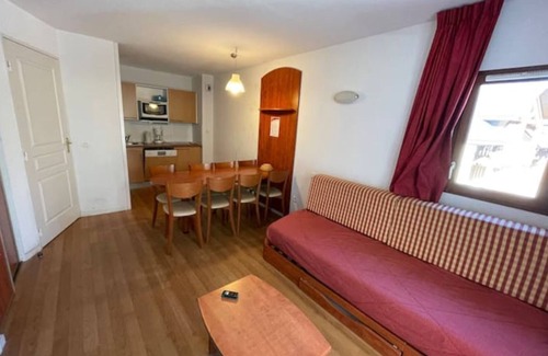 La Mongie Apartamento | Duplex 10 pers-View of the runway and swimming pool