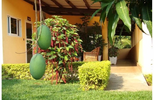 Bujumbura Apartamento | Studio apartment with all services & laundry inc.