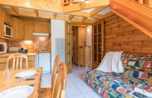 La Salle-les-Alpes Apartamento | Duplex 3 pièces avec balcon, garage et 6 couchages à La Salle-les-Alpes, proche commerces et pistes - FR-1-330F-83