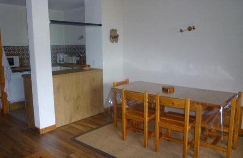 Saint-Jean-dʼAulps Apartamento | Duplex 3 pièces près des pistes, piscine, parking - FR-1-573-25