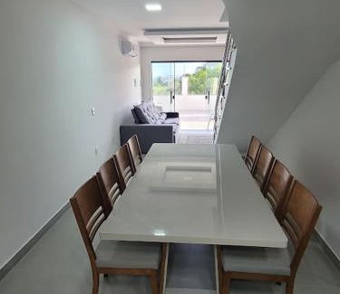 Porto Seguro Casa | Duplex 3 suítes Ar wifi e vista total da orla
