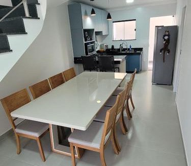 Porto Seguro Casa | Duplex 3 suítes Ar wifi e vista total da orla