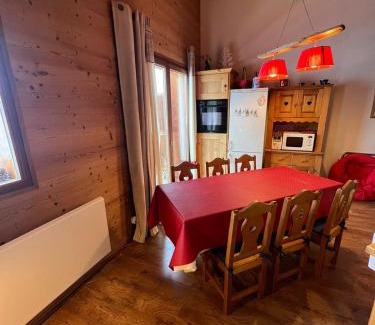 Hauteluce Apartamento | DUPLEX 50 m2 aux pieds des pistes les saisies hauteluce et contamines montjoie 6 personnes 1 chambre et un coin nuit