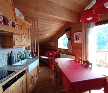 Hauteluce Apartamento | DUPLEX 50 m2 aux pieds des pistes les saisies hauteluce et contamines montjoie 6 personnes 1 chambre et un coin nuit
