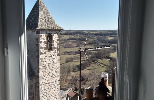 Mur-de-Barrez Apartamento | Duplex apartment village house