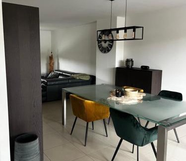 Genk Apartamento | Duplex appartement met 3 slaapkamers