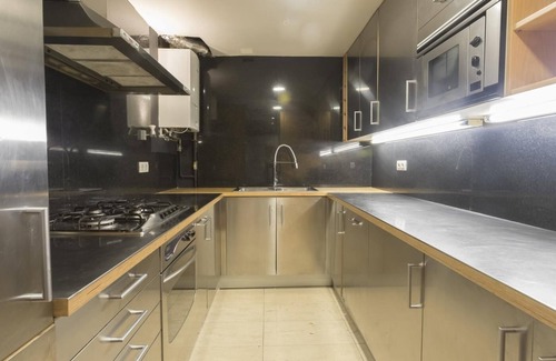 Sant Gervasi – la Bonanova Apartamento | Duplex Bonanova 3 habitaciones 8 pax con Terraza- Wifi Gratis