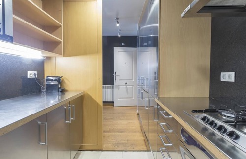 Sant Gervasi – la Bonanova Apartamento | Duplex Bonanova 3 habitaciones 8 pax con Terraza- Wifi Gratis