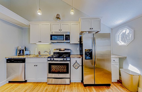 West Yarmouth Casa | Two next-door bungalows with fast WiFi, enclosed yard, & walkable locale