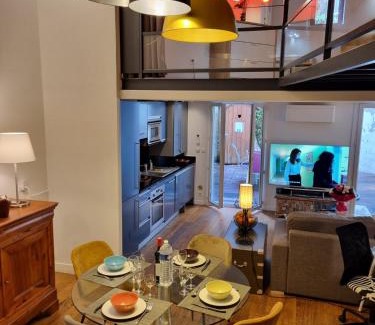 Gares Apartamento | Duplex Chic Climatisé avec terrasse proche Comédie