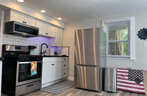 Michigan City Casa | Duplex | Firepit | Game Room | Hot Tub-all year