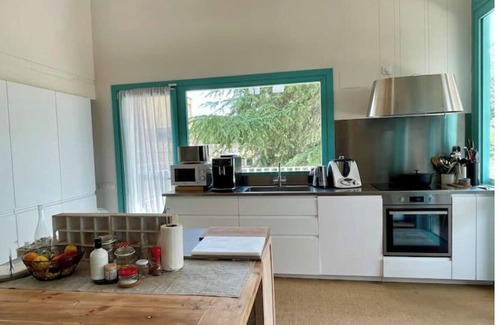 Valldoreix Villa | Duplex independiente en villa señorial