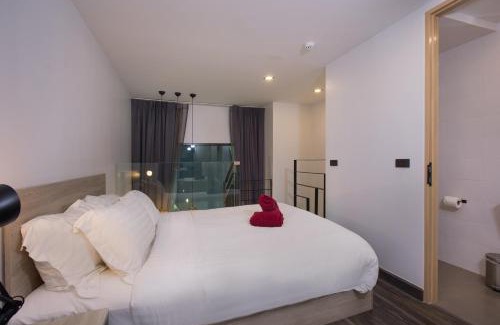 Rawai Apartamento | Duplex Loft near Nai Harn Beach with Pools & Gym - Utopia Loft B125