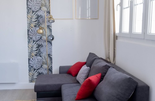 Le Bourget Apartamento | Duplex Lumineux-netflix